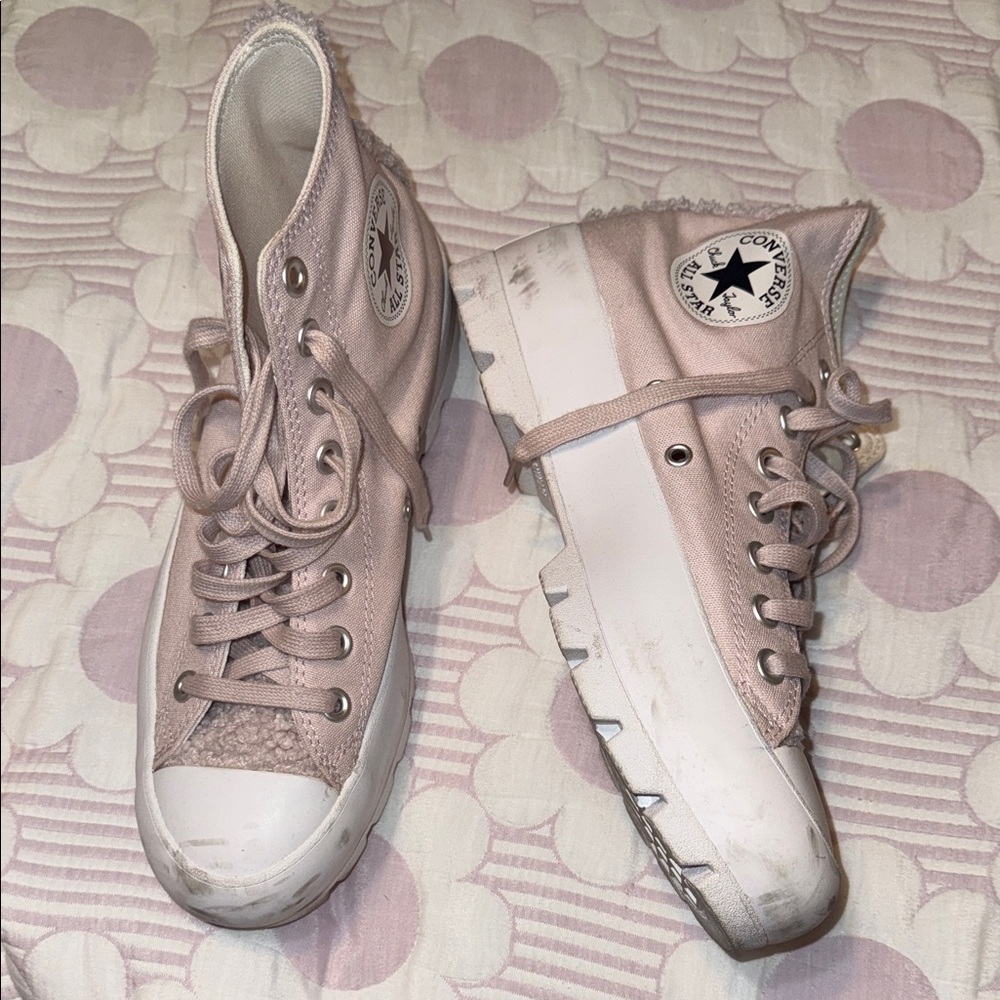 Lugged Sherpa pink high top converse